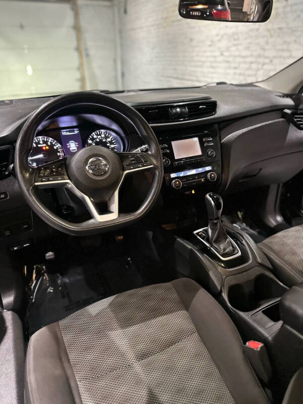 2017 Nissan Rogue Sport SV