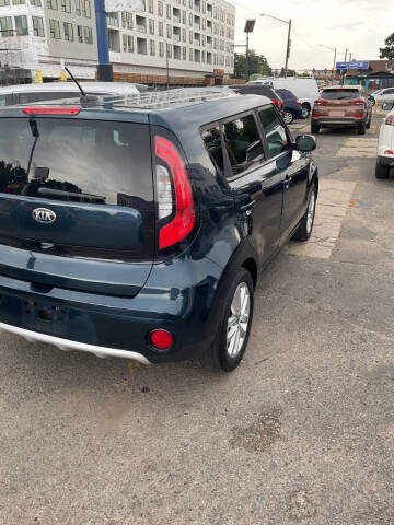 2018 Kia Soul +
