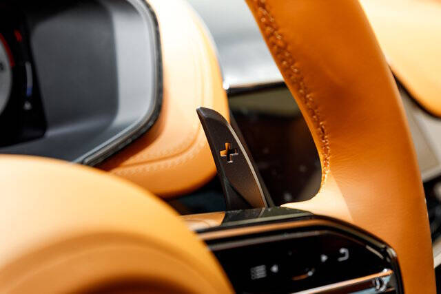 2025 Aston Martin DBX 707