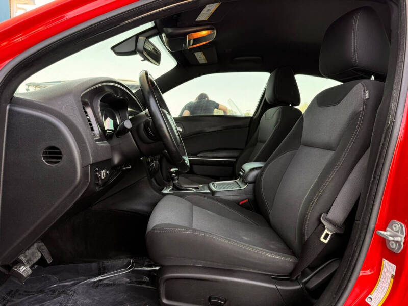 2017 Dodge Charger SE