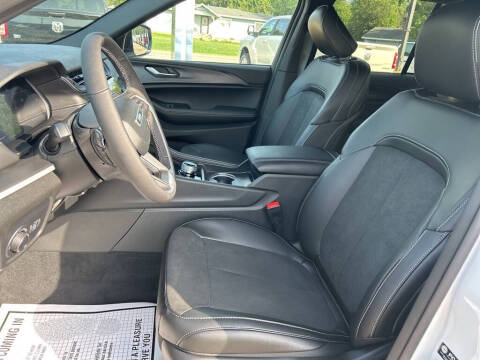 2024 Jeep Grand Cherokee Altitude