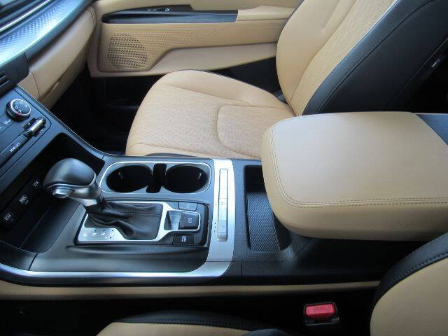 2023 Kia Carnival LX