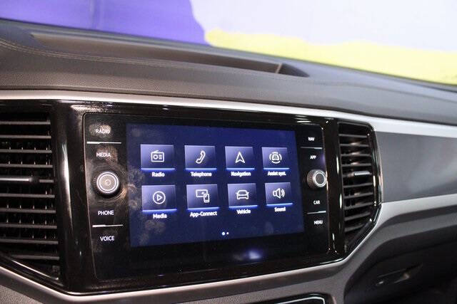 2022 Volkswagen Atlas Cross Sport V6 SEL Premium R-Line 4Motion