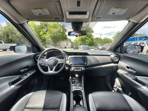 2023 Nissan Kicks SR