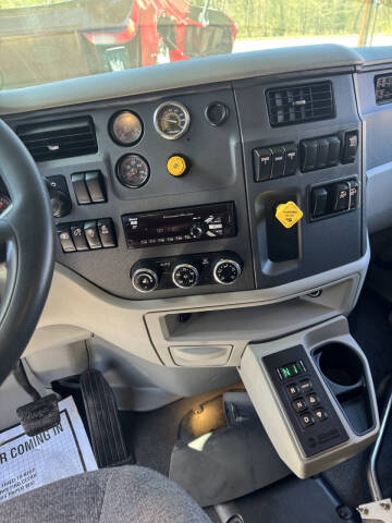 2021 Peterbilt 567