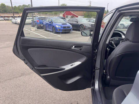 2013 Hyundai Accent SE