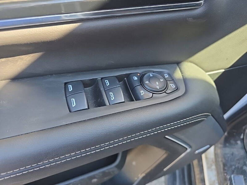 2025 GMC Yukon Elevation