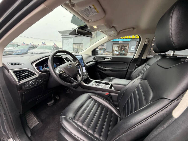 2021 Ford Edge