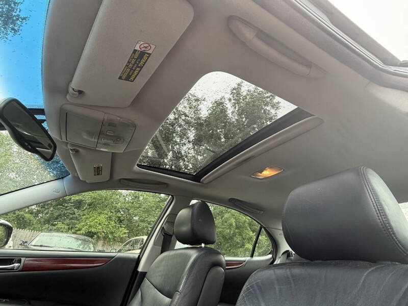 2004 Lexus ES 330