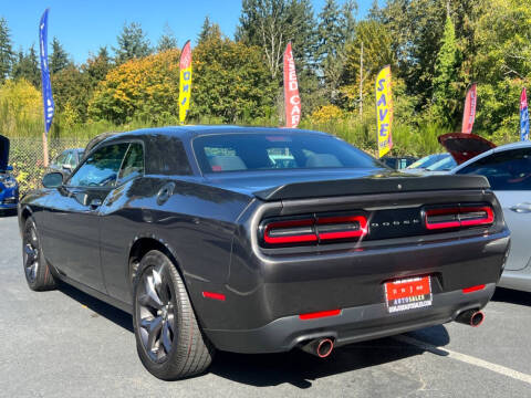 2017 Dodge Challenger SXT