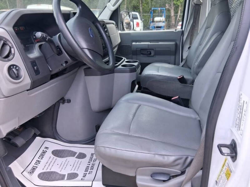 2013 Ford E-Series E-350 SD
