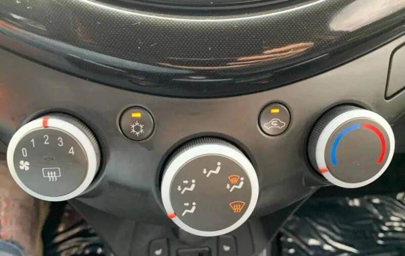 2013 Chevrolet Spark 2LT Auto