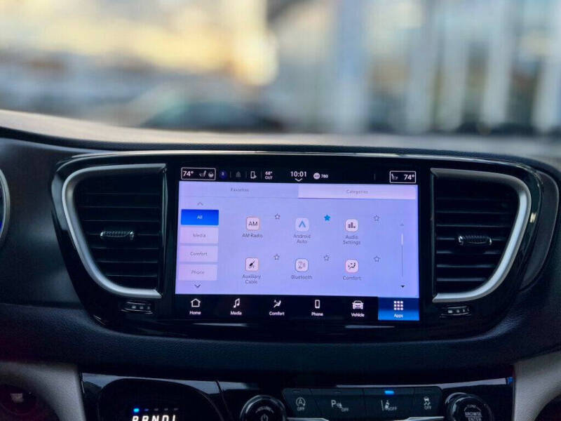 2021 Chrysler Pacifica Touring L