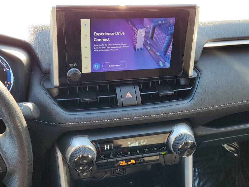 2025 Toyota RAV4 Hybrid LE