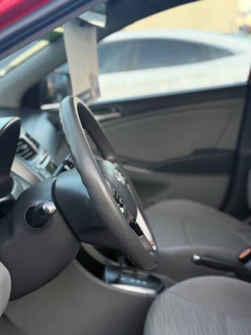 2017 Hyundai Accent Value Edition