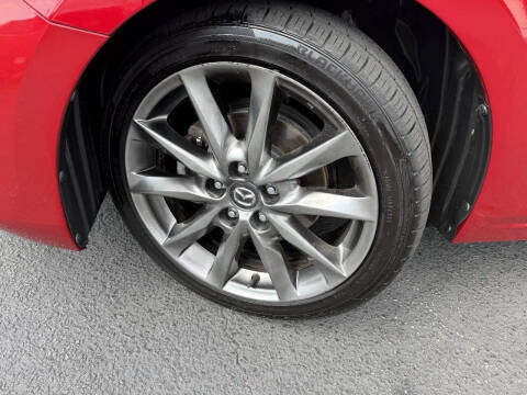 2018 Mazda MAZDA3 Touring
