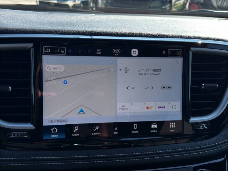 2027 Chrysler Pacifica Limited
