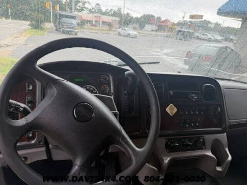 2021 Freightliner M2 106