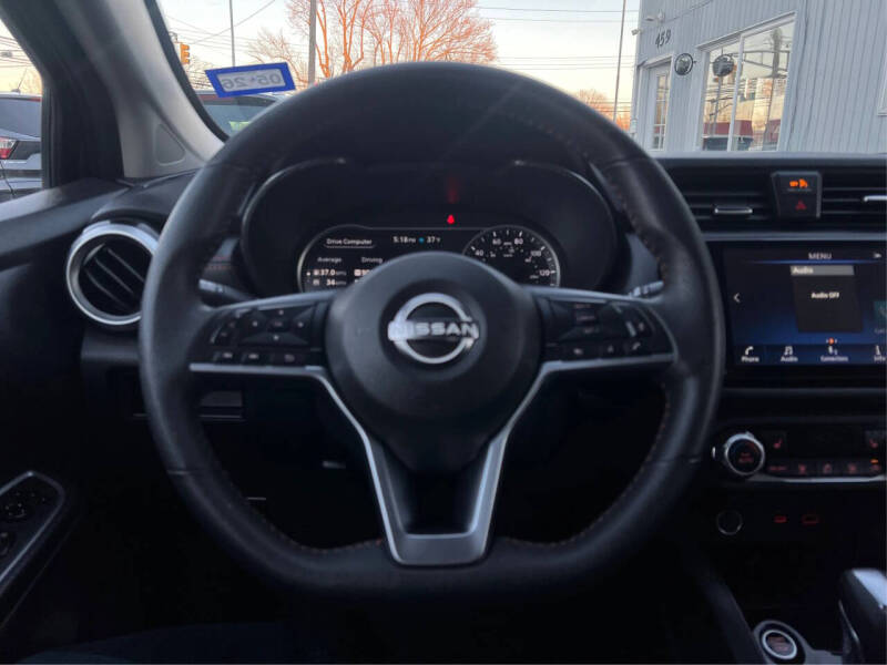 2024 Nissan Versa SR