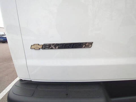 2025 Chevrolet Express 2500