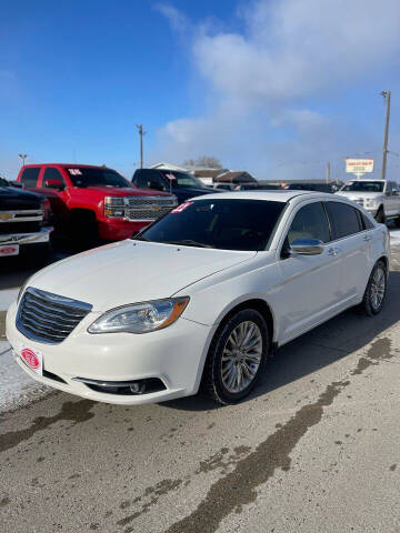 2011 Chrysler 200 for sale at UNITED AUTO INC in South Sioux City NE