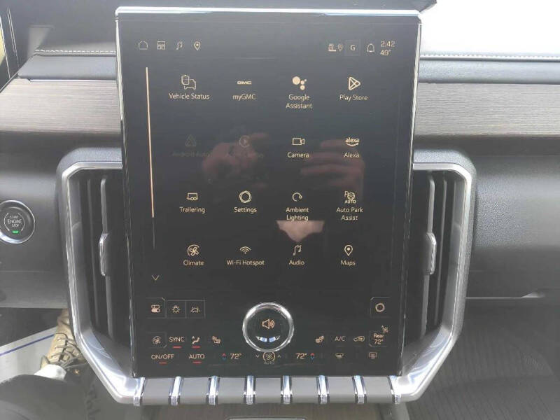 2025 GMC Acadia Denali