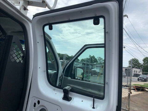 2005 Ford E-Series E-350 SD