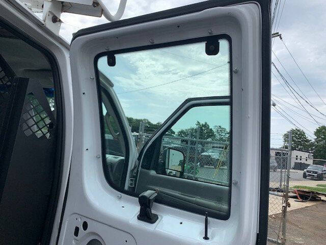 2005 Ford E-Series E-350 SD