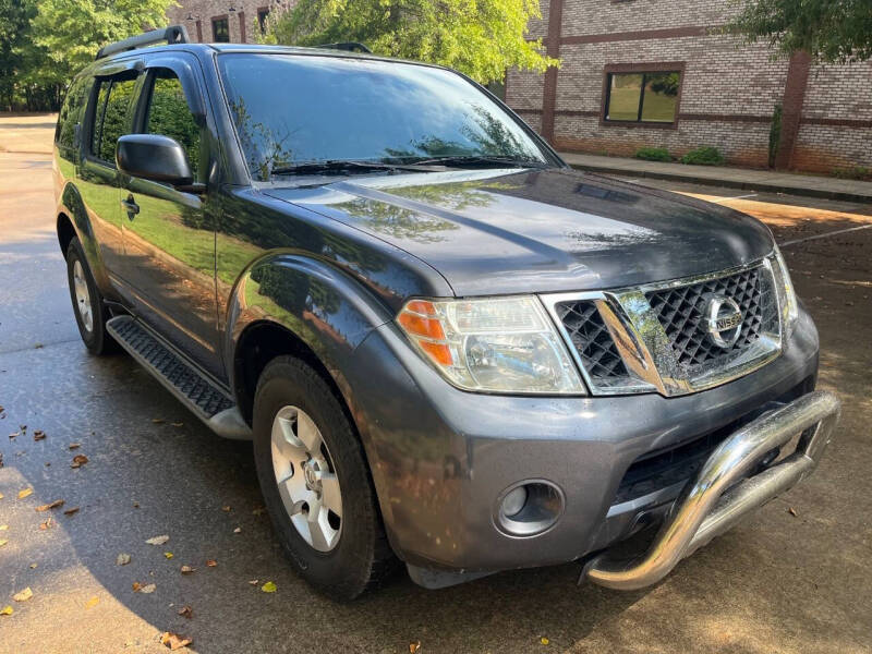2011 Nissan Pathfinder LE