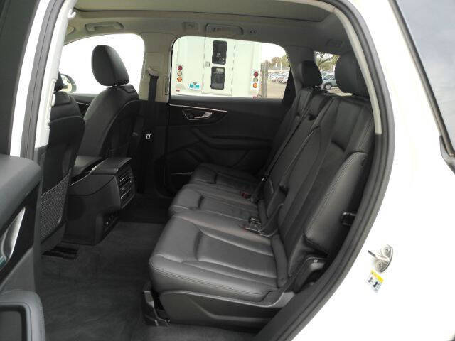 2023 Audi Q7 quattro Premium Plus 45 TFSI