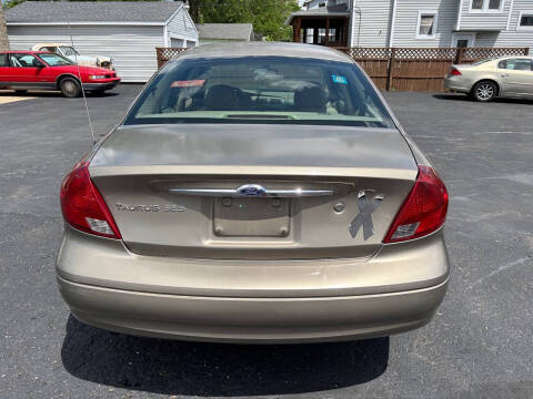 2003 Ford Taurus SES