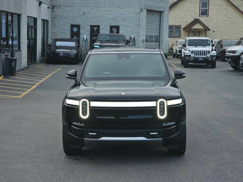 2023 Rivian R1S Adventure