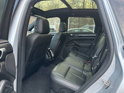 2014 Porsche Cayenne Platinum