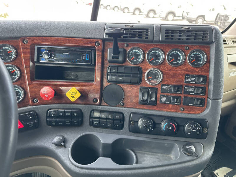 2016 Freightliner Cascadia