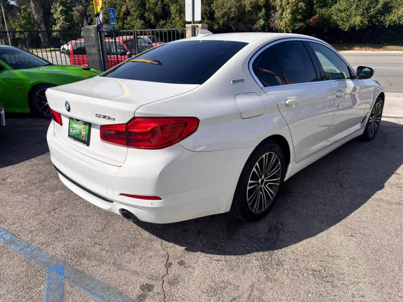 2019 BMW 5 Series 530e photo 6