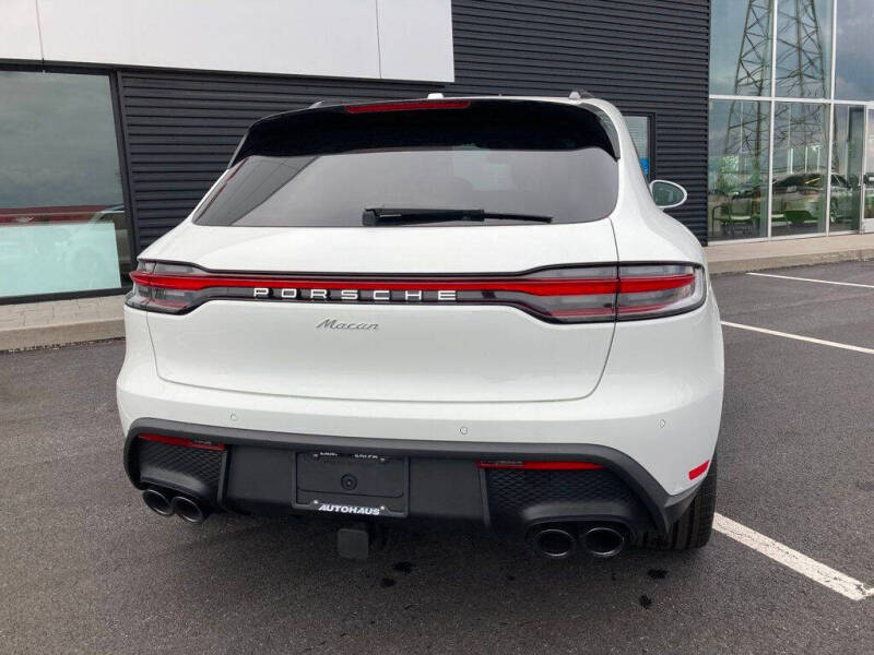 2025 Porsche Macan