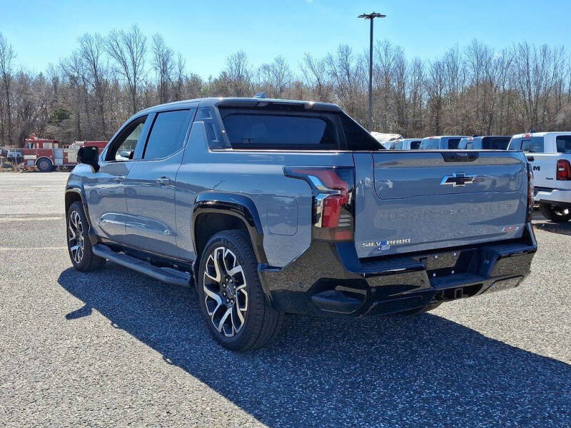 2025 Chevrolet Silverado EV RST
