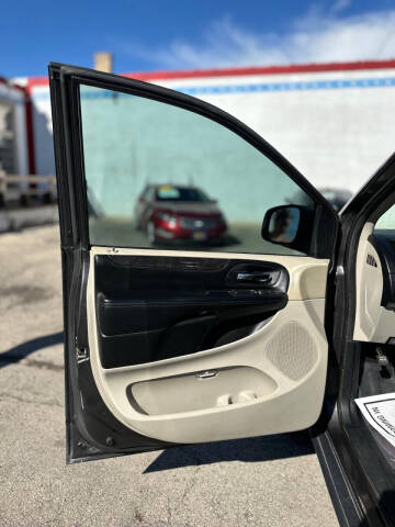 2016 Dodge Grand Caravan American Value Package
