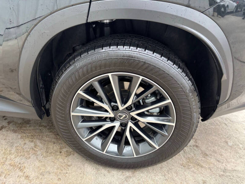 2025 Lexus NX 350h Premium