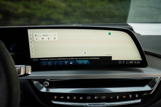 2024 Cadillac LYRIQ Luxury 1