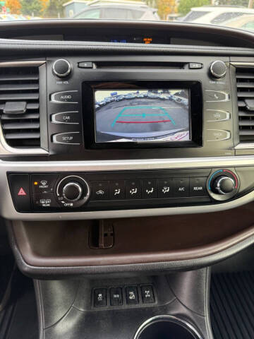 2018 Toyota Highlander LE