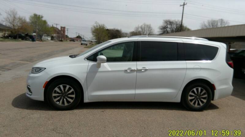 2021 Chrysler Pacifica for sale at Faw Motor Co in Cambridge NE