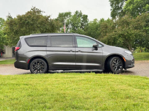 2021 Chrysler Pacifica Touring L
