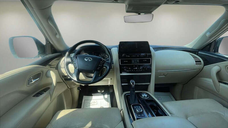 2022 Infiniti QX80 Luxe