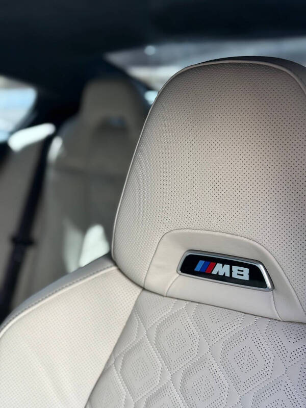 2022 BMW M8 Competition