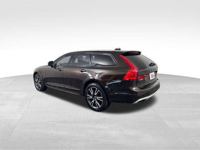 2017 Volvo V90 Cross Country T6