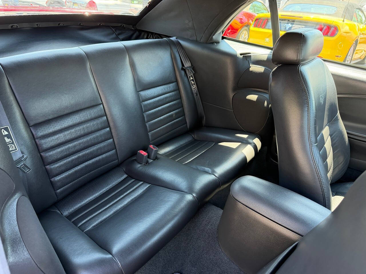 2001 Ford Mustang 20