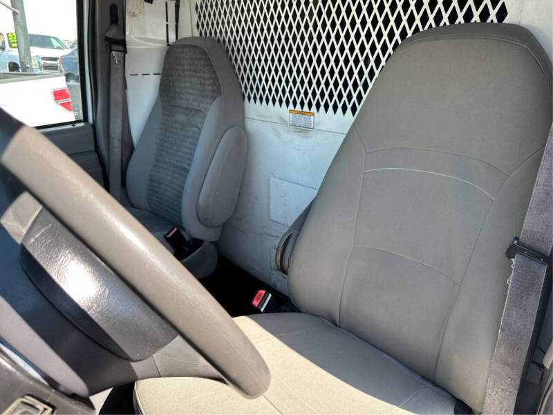 2002 Ford E-Series E-350 SD