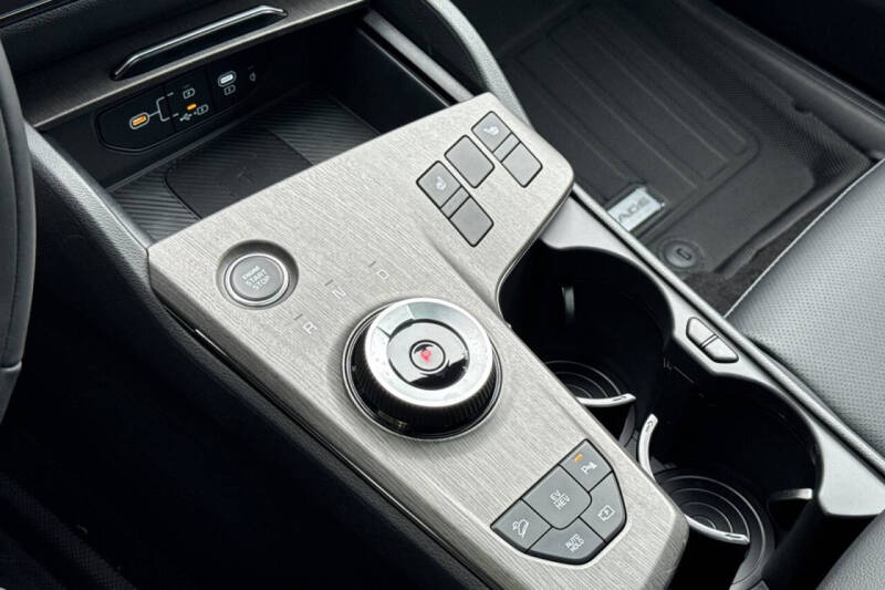 2026 Kia Sportage Plug-In Hybrid X-Line