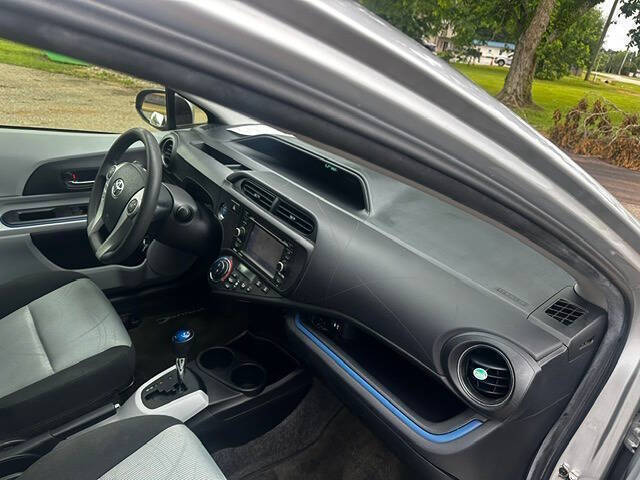 2013 Toyota Prius c Two